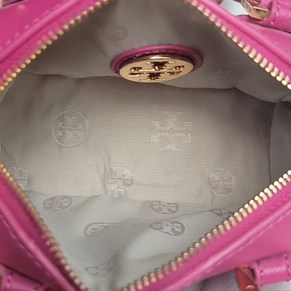 Tory Burch Robinson Mini Bag - Picture 11 of 16